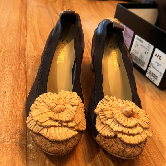 Shoes - Picture 5 of 5